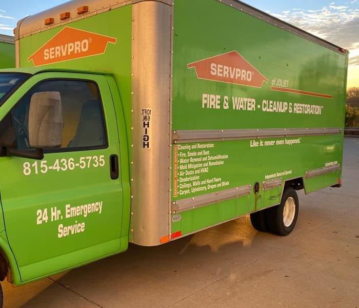 SERVPRO of Joliet Green Box Truck